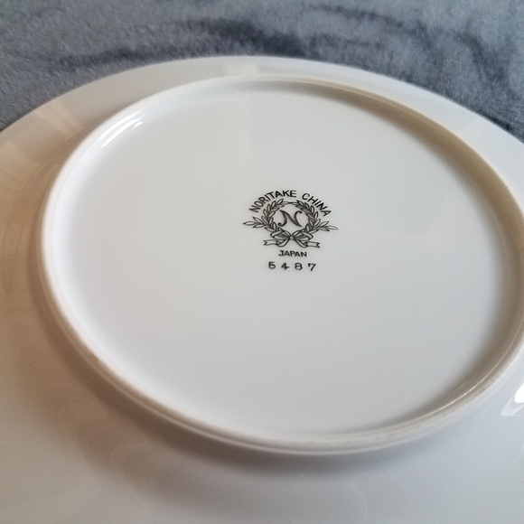 Noritake China porcelain, Silvane #5487, 5 bread & butter plates, 5 soup - Picture 13 of 13